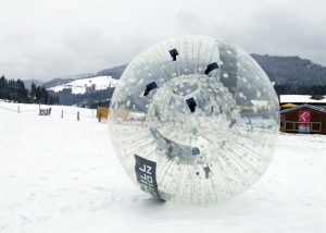 Das Zorb-Angebot umfasst auch spezielle Winter Zorbs für den Einsatz im Schnee