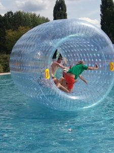 Water Roller im Freibad Aschaffenburg