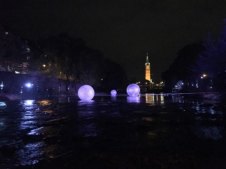 Zorbs auf der Enz