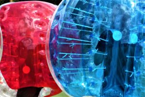 Bubble Soccer-Bälle für das Spielmobil der DLRG Neu Wulmstorf