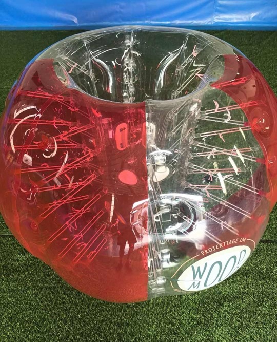Bubble Soccer-Ball mit WoodMood-Logo